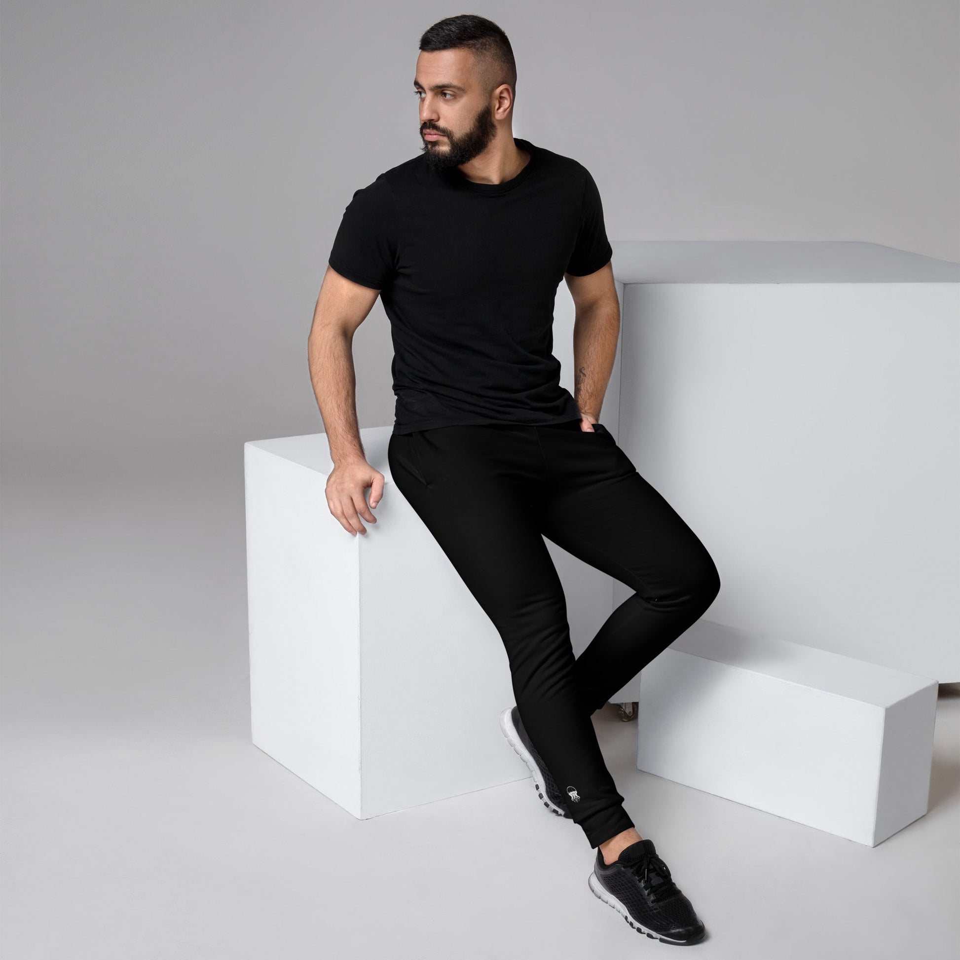 Men's Comfortable Joggers - Noir - by Jelly Kvlt