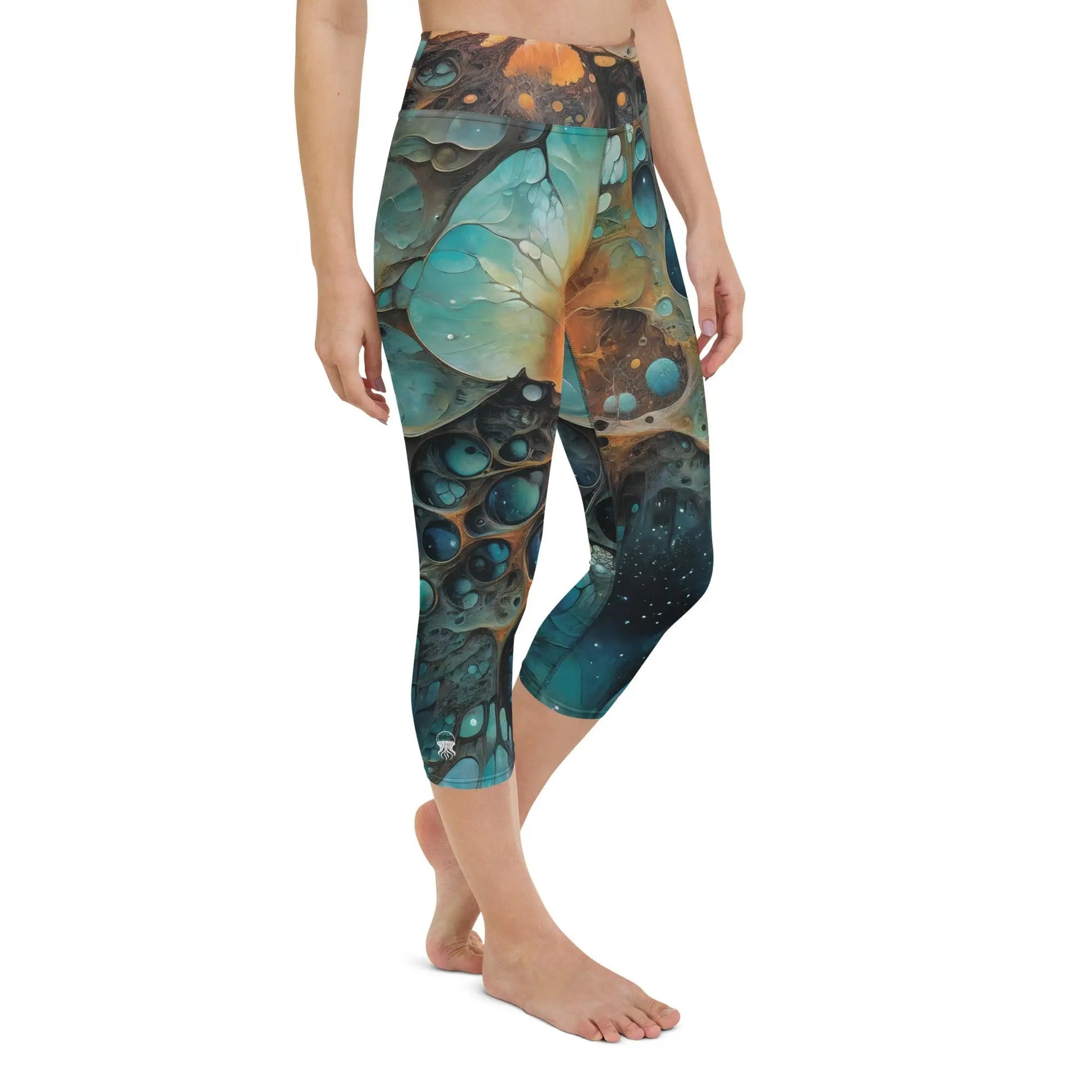 Yoga Capri Leggings - Chthonic Echoes - by Jelly Kvlt